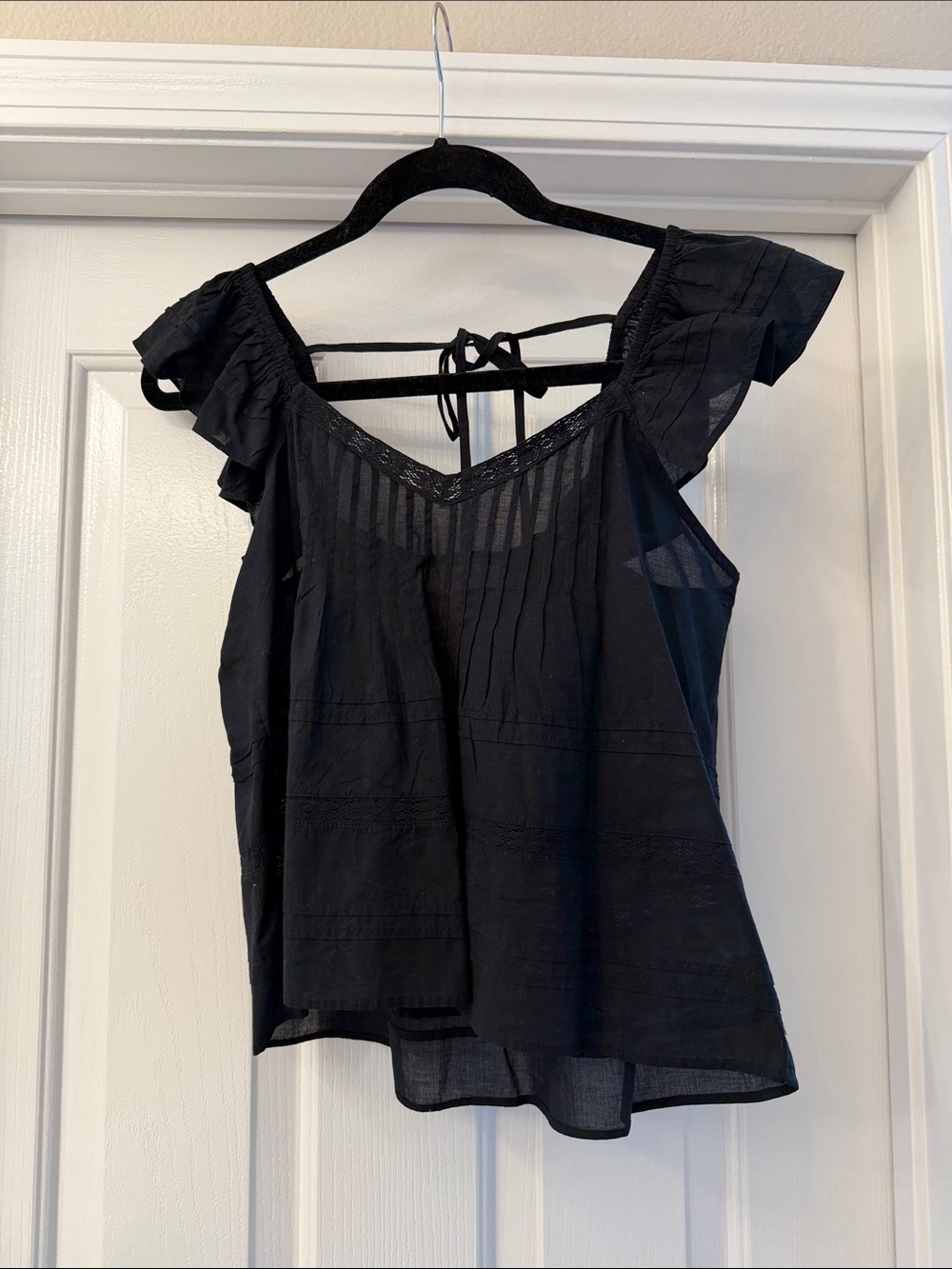 Treasure & Bond Black Pintuck Ruffle Tie-Back